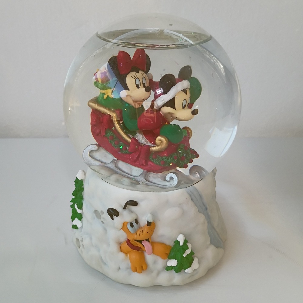 Disney Mickey & Minnie Christmas Sleigh Ride Enesco Musical Snow Globe WORKS